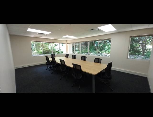 1,203M² OFFICE TO LET IN WOODMEAD